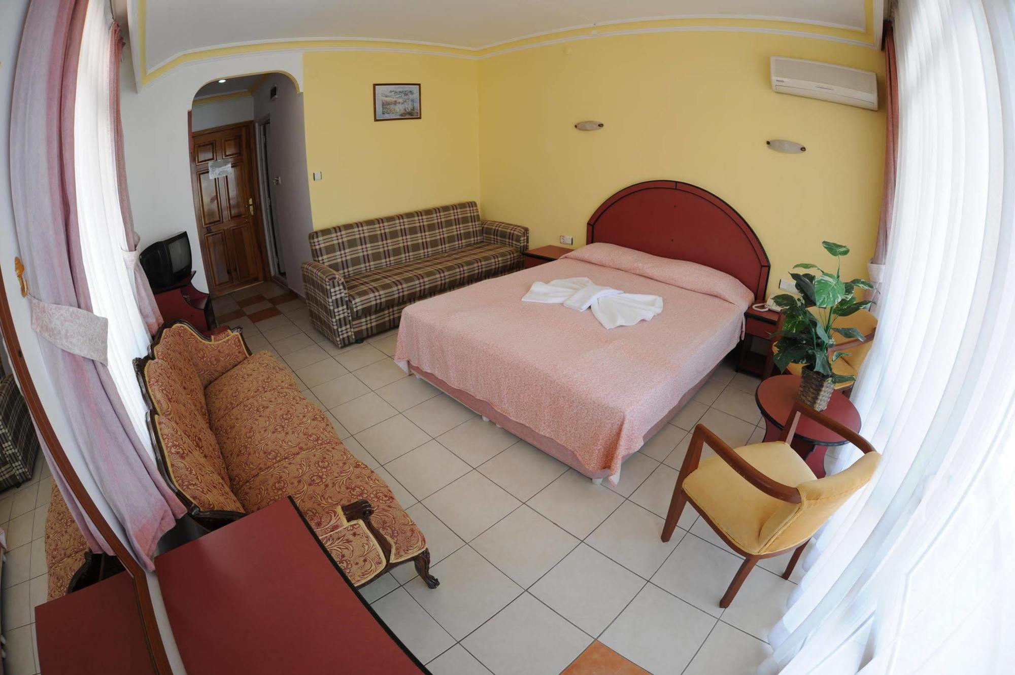 Kleopatra Bebek Hotel Аланя Екстериор снимка
