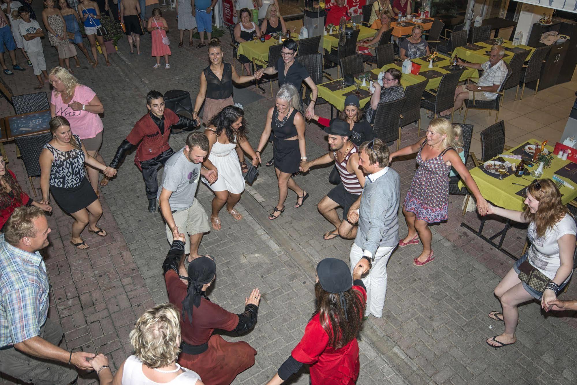 Kleopatra Bebek Hotel Аланя Екстериор снимка